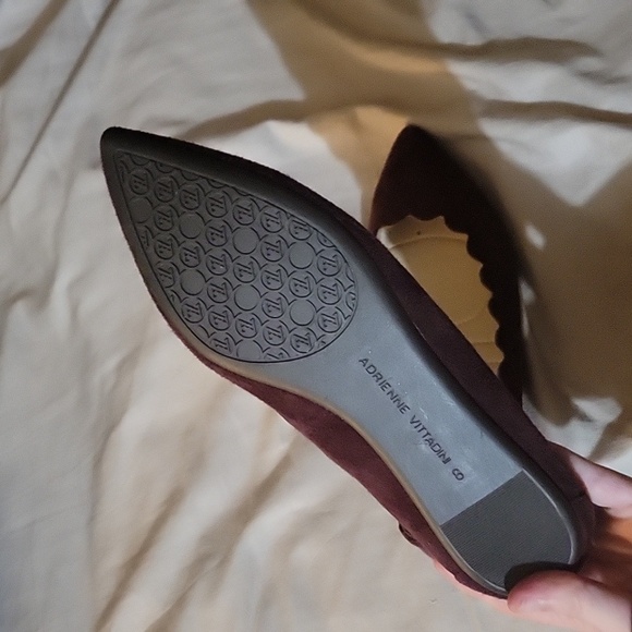 NWOT Adrienne Vittadini Plum Suede Clamshell Leather Flats - Picture 4 of 5